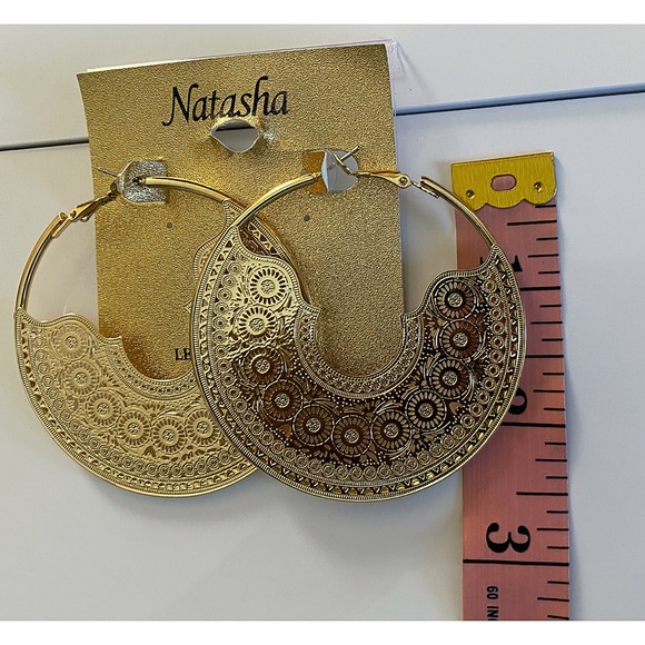 🏷 🆕 Natasha Gold Filigree Large Hoop Earrings - Picture 4 of 6